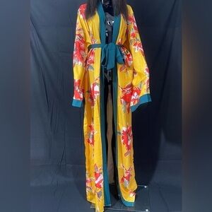 Flower 🌸 kimono very extremely long it’s plus in size